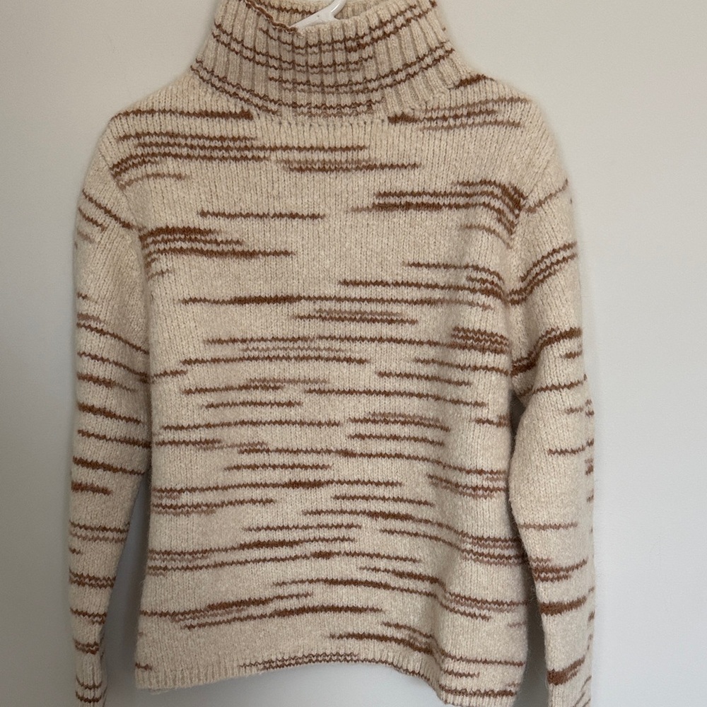 Banana Republic wool Cream and Brown Marled Turtleneck Sweater